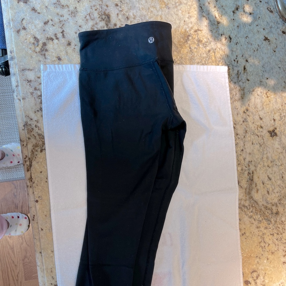 LuLu Lemon crop pants size 6